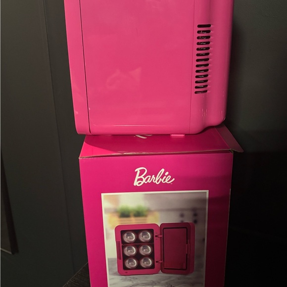 COPY - New Barbie mini fridge - Picture 9 of 9